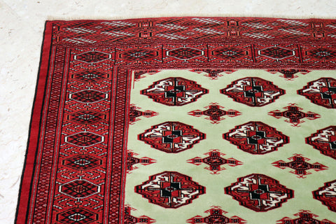 Bukara russo 325x224